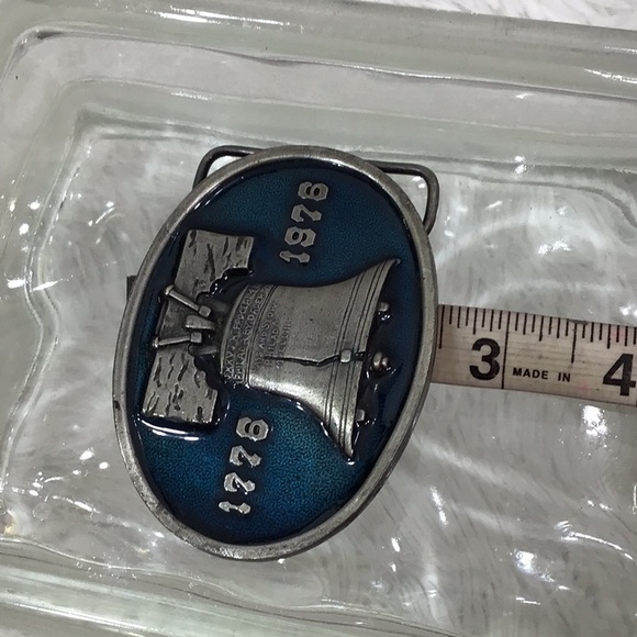 Vintage Bergamot Bicentennial brass belt buckle - Picture 7 of 7